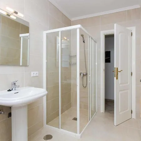 Puerto Del Carmen Sleeps 6 Wifi * Пуерто-дель-Кармен