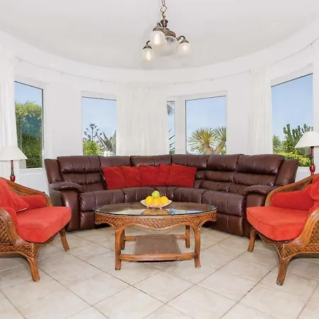 Puerto Del Carmen Sleeps 6 Wifi Vila *
