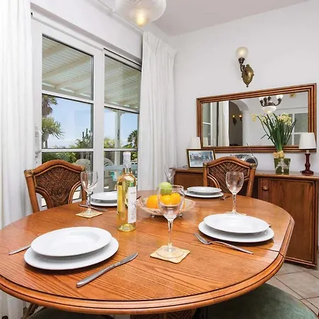 Puerto Del Carmen Sleeps 6 Wifi Vila *